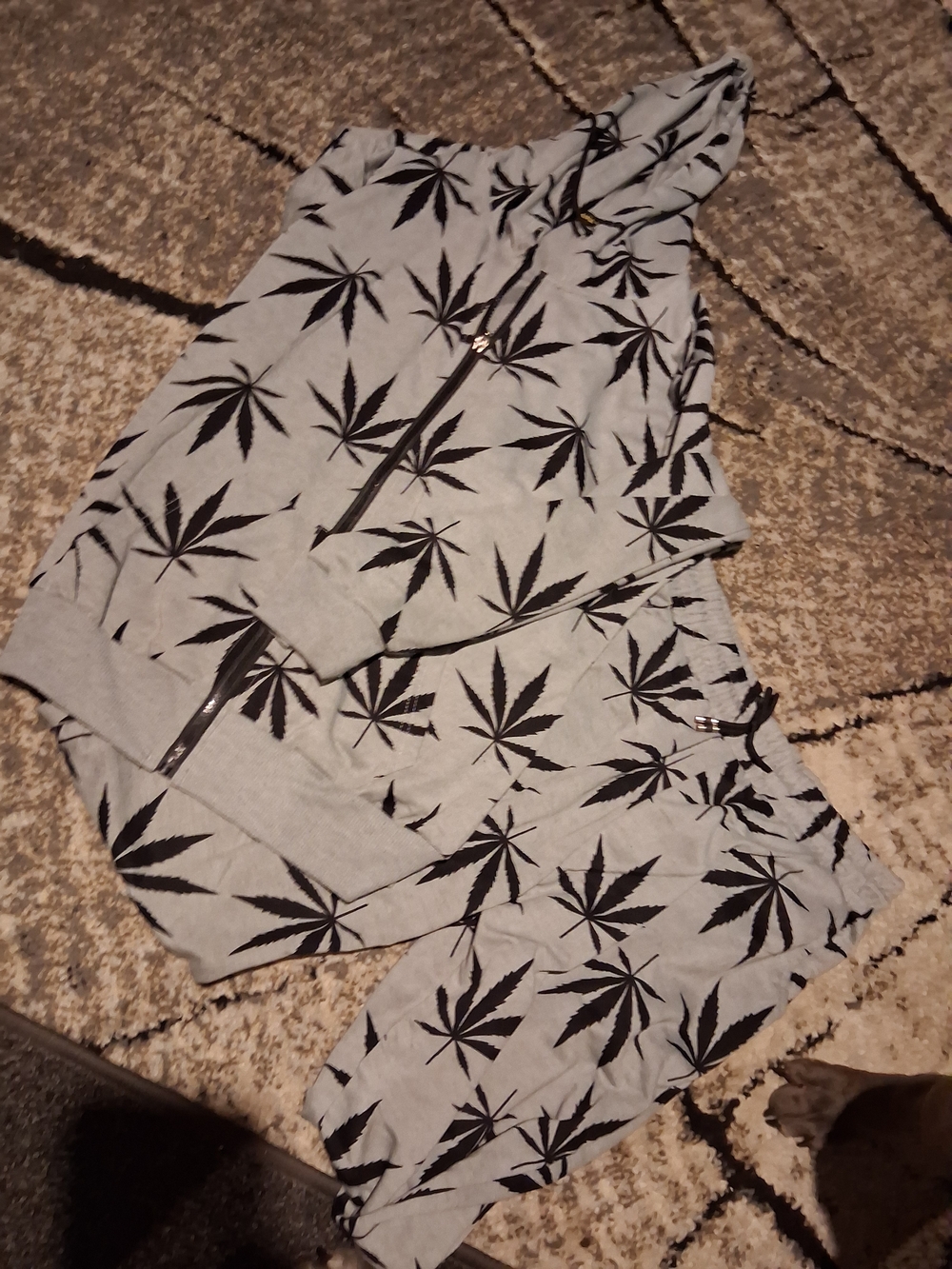 Gray Hoodie & Jogger Set with Black Leaf Print